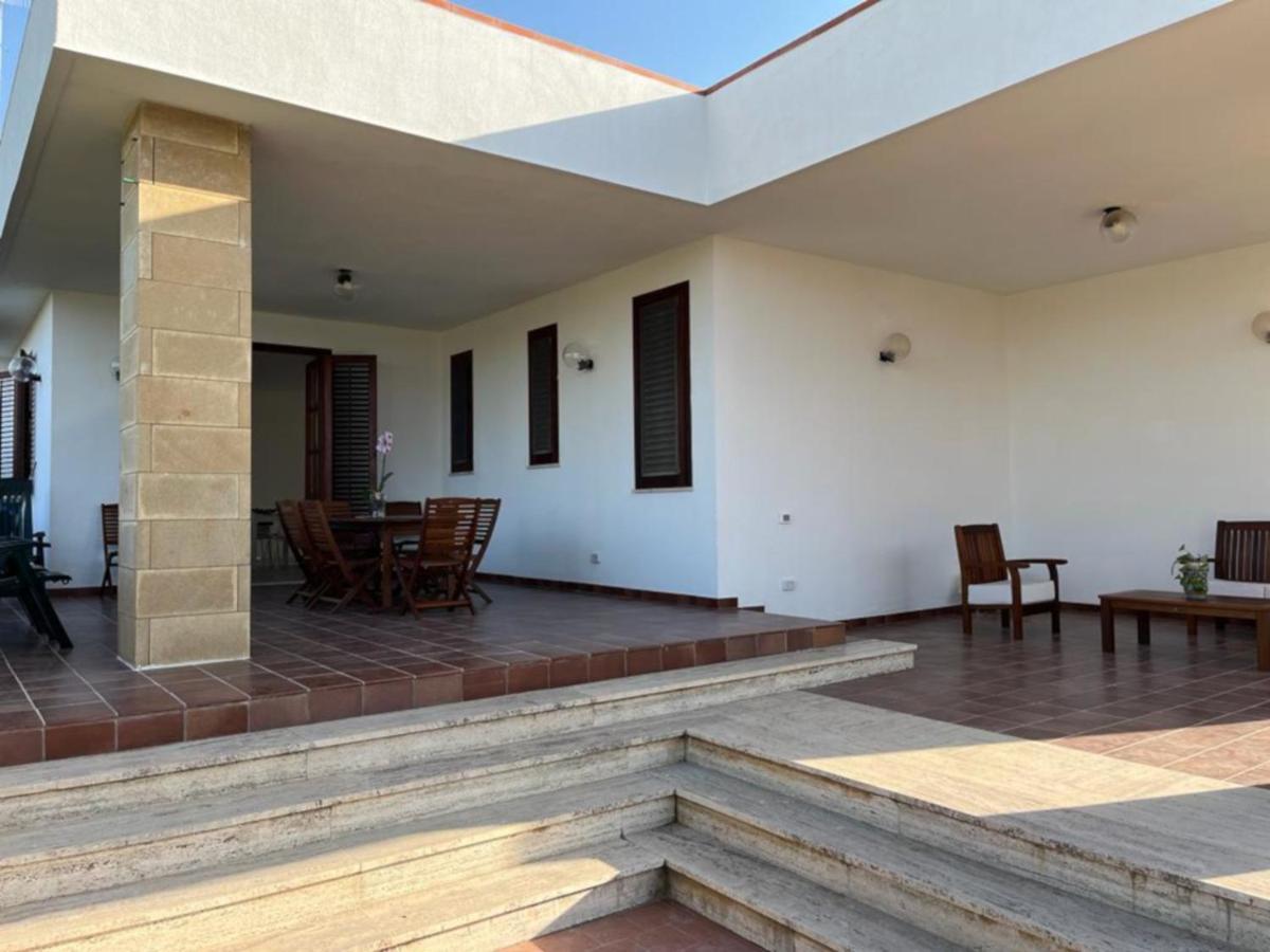 Villa Capri Holiday Home Campofelice Di Roccella Exterior foto